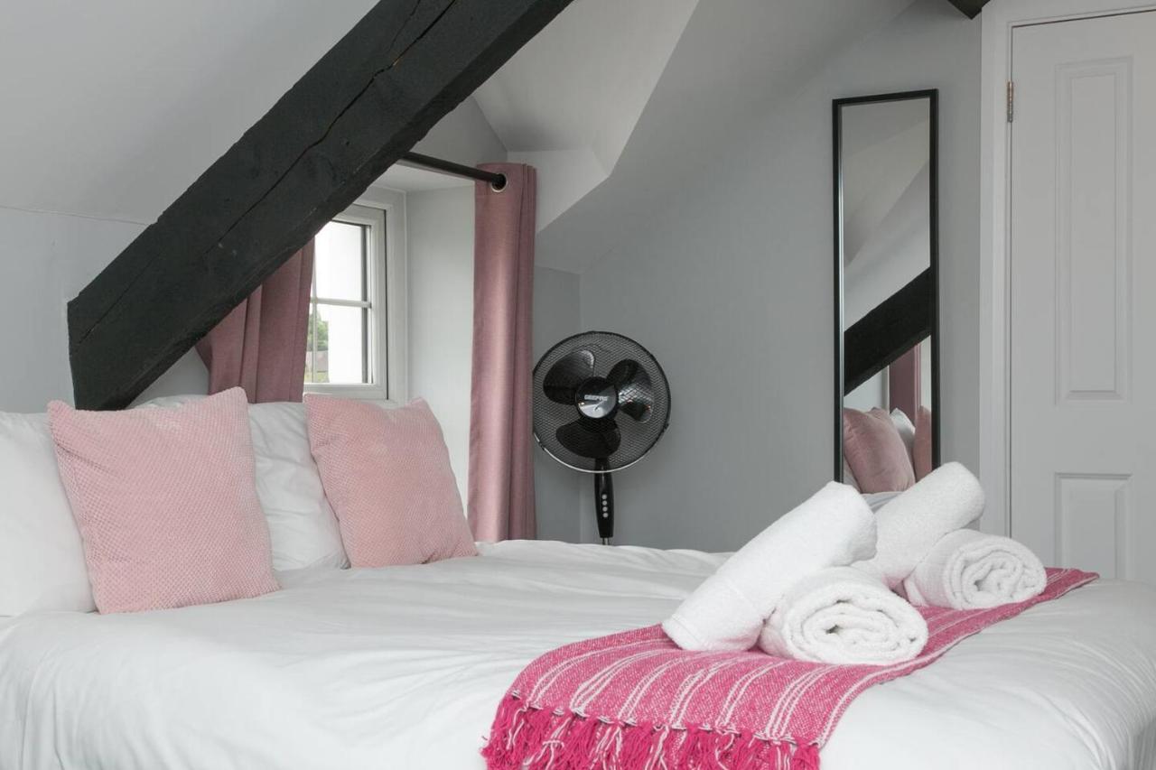 Pass The Keys Modern En-Suite Room In Country Pubrestaurant 2 Llanddona ภายนอก รูปภาพ