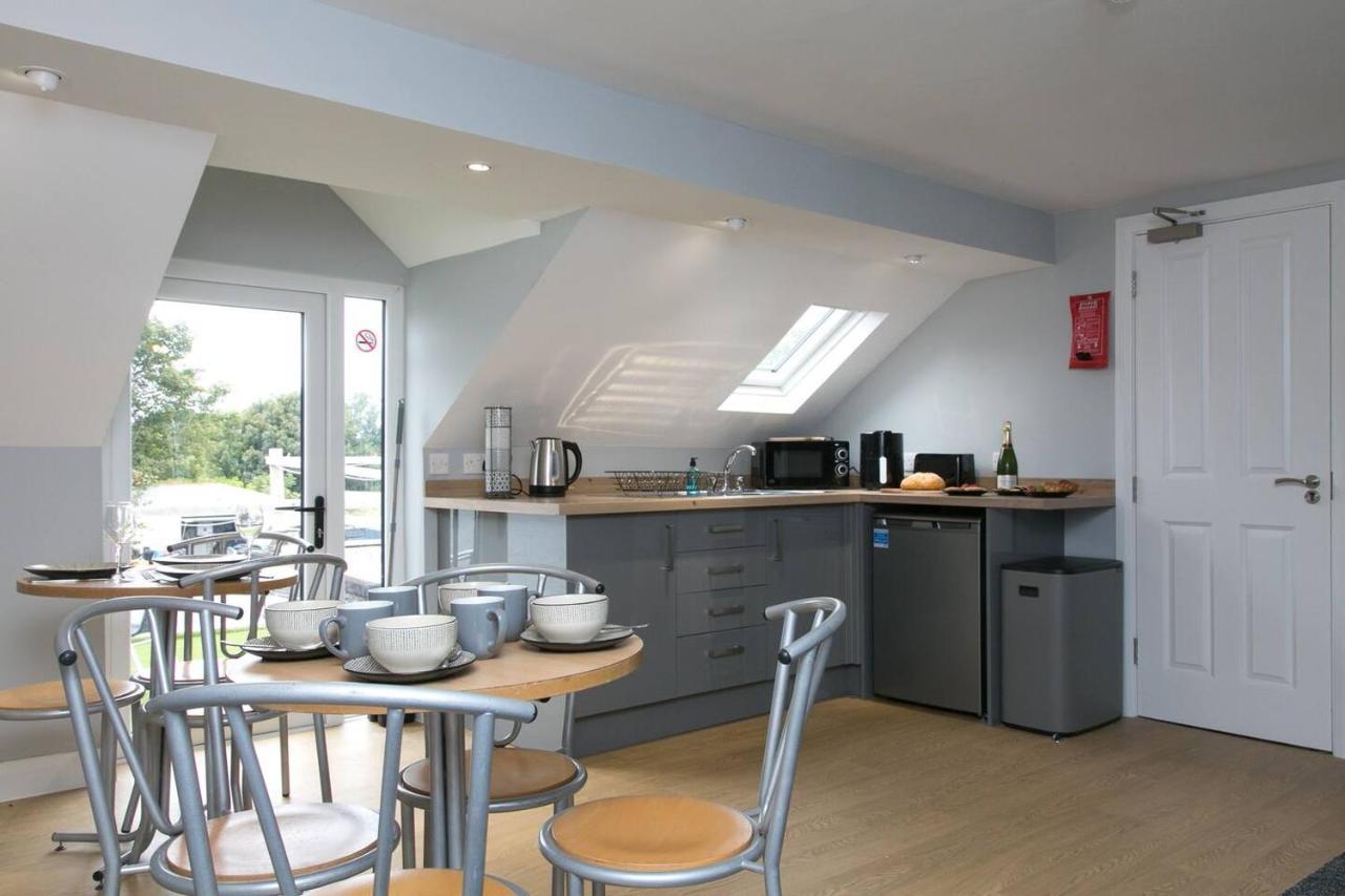 Pass The Keys Modern En-Suite Room In Country Pubrestaurant 2 Llanddona ภายนอก รูปภาพ