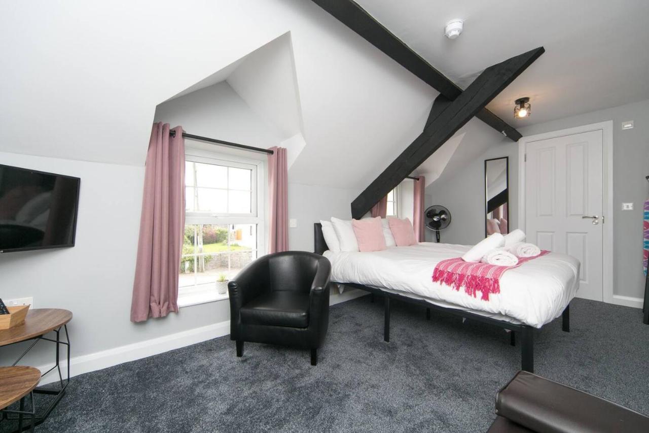 Pass The Keys Modern En-Suite Room In Country Pubrestaurant 2 Llanddona ภายนอก รูปภาพ